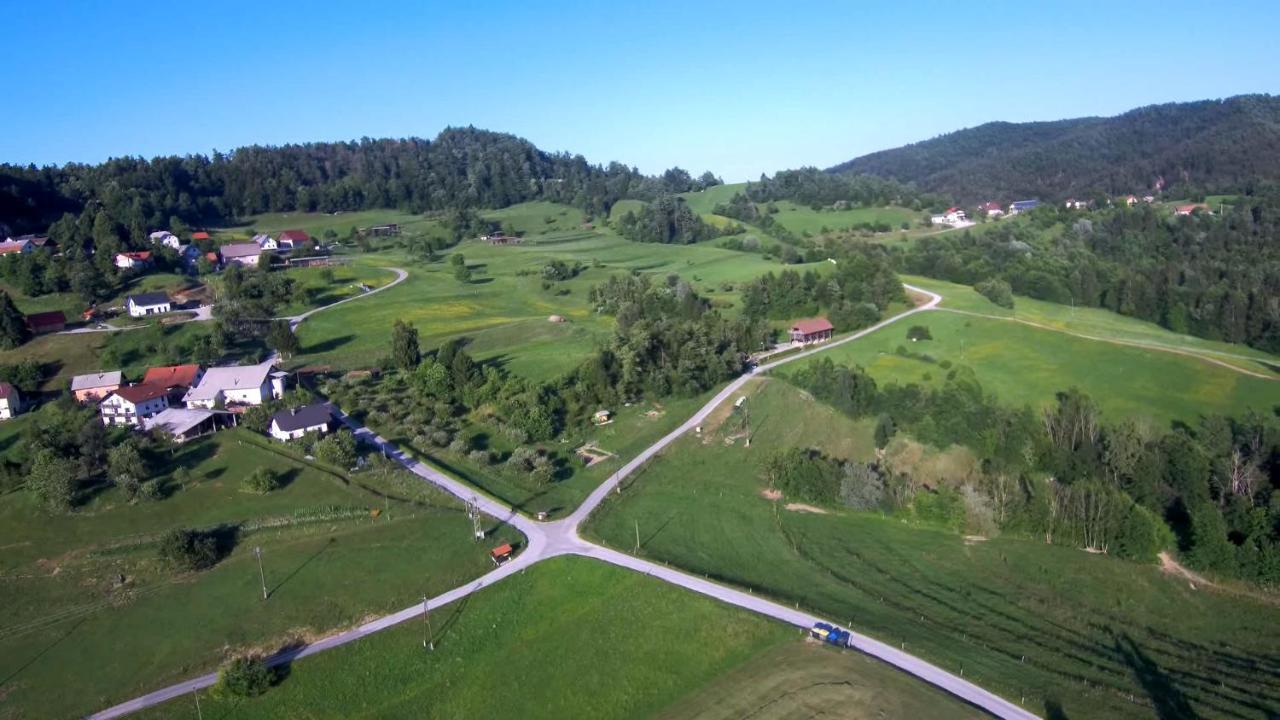 B&B Cerne Polhov Gradec Exterior photo